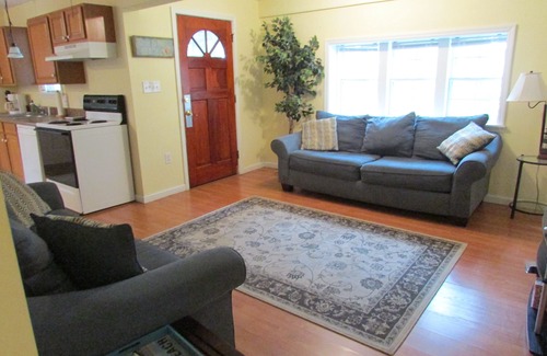 Long Beach Cottage | Gulf Palms Cottage.Walking distance-beach, cafes, town center. Quiet area.