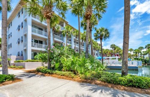 Gulf Place House | Gulf Place Cabanas 207 private beach access