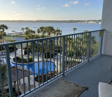 Gulf Shores Apartment | Gulf Shores Surf and Racquet Club Unit 406C