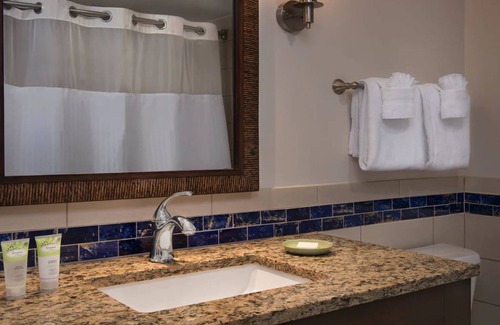Marco Island Resort | Gulf Side - 2 Bedroom - Marriott's Crystal Shores - Full Resort Access