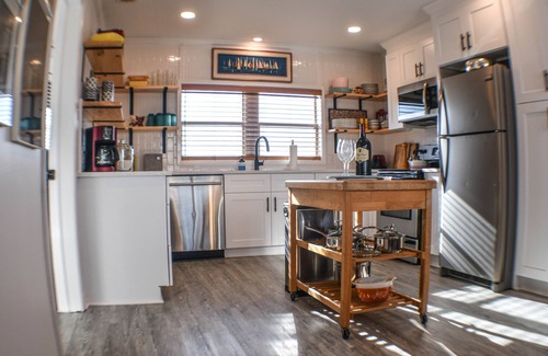 Dauphin Island House | Gulf side beach bungalow with tons of charm!
