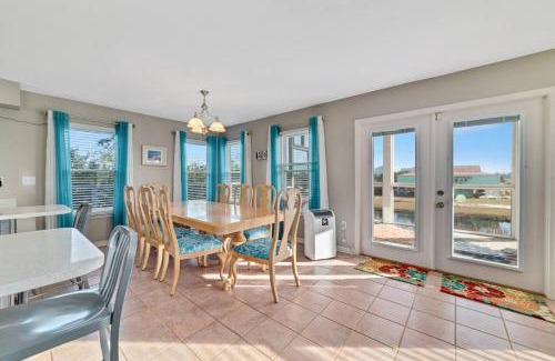 Surf Side Shores House | Gulf View Hideaway