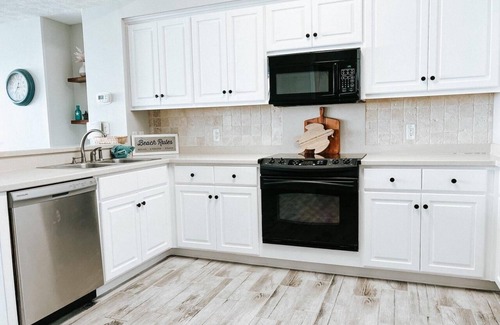 Thomas Drive Condo | GulfCrest 2 BDRM - Spectacular Balc Views of the Gulf; Free Beach Chair Service