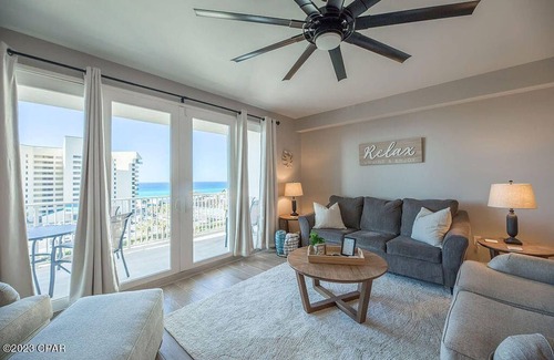 Panama City Beach Resort | Gulfview Luxury 1Br sleeps 6, LakeTown Wharf 517, short walk to beach!