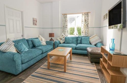 Tintagel House | Gull Cottage