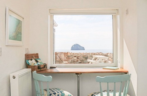 Trebarwith Strand Cottage | Gull Rock