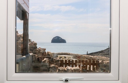 Trebarwith Strand Cottage | Gull Rock