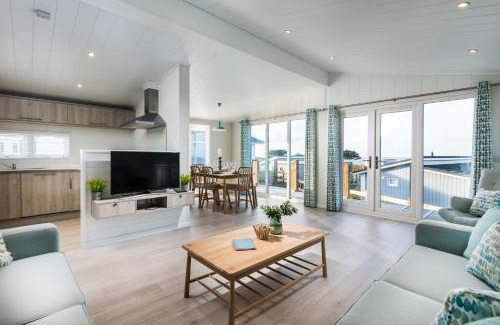 Holywell House | Gull Rocks Beach Lodges