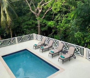 Halcyon Heights Villa | Gully Point