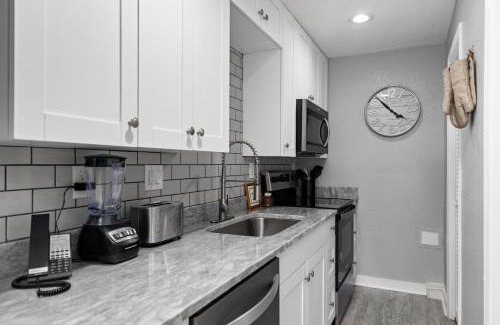 Nellysford House | Gum Tree 01 with Wintergreen Advantage