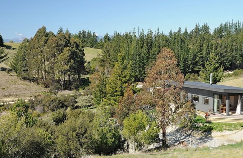 Tasman Apartment | Gum Tree Studio,surrounded by farmland, countryside, mountains, sea, National Parks, fresh air and b