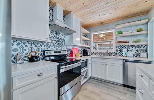 Surf Side Shores House | Gumbo YaYa