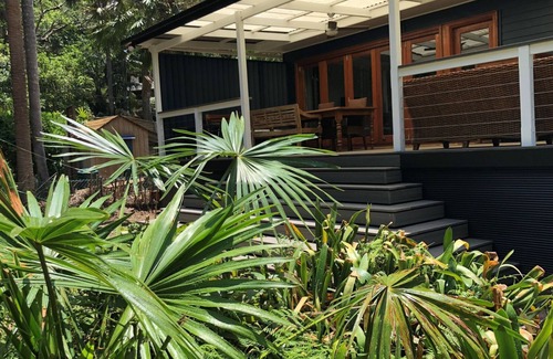 Great Mackerel Beach House | Gumbuya - a beach retreat