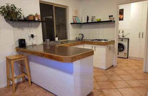 Scarborough House | Gumtree Hideaway 3 bed home 3km to beach Dogs Ok sleeps 6