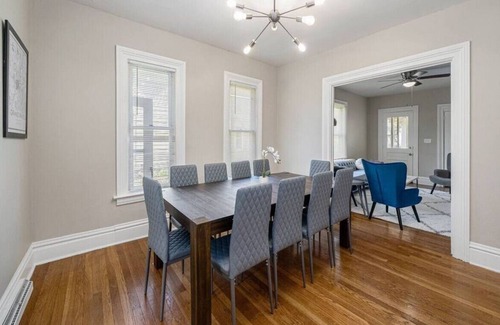 Grand Rapids House | Gunnison 3-Bedroom · No Place Like Home - Friends and Family Getaway