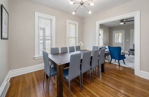 Grand Rapids House | Gunnison 4-Bedroom · No Place Like Home - Welcome Friends and Families