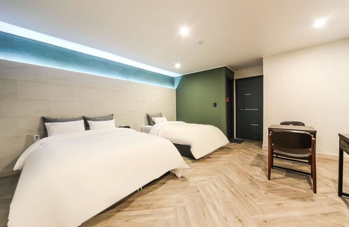 Gunsan Hotel | Gunsan H