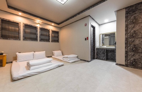 Gunsan Hotel | Gunsan THE Bridge Hotel
