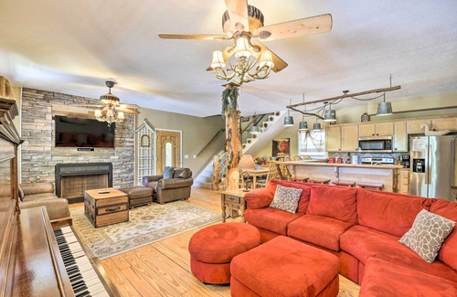 Guntersville Cottage | Guntersville Cabin Nestled in Kudzu Cove Resort