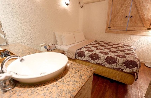 Guro Hotel | Guro Syal