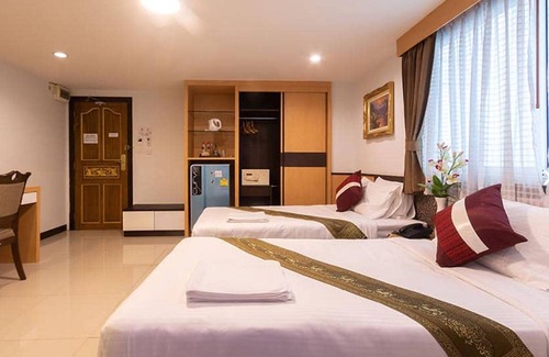 Thanon Phaya Thai Hotel | Gusto Hotel Pratunam