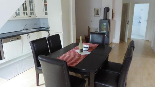 Gingst Apartment | Gut Rattelvitz, Galerie D OST