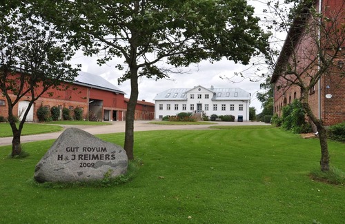 Geelbyholz House | Gut Royum - Kornblume