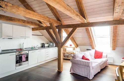 Geelbyholz House | Gut Royum - Rosenholz
