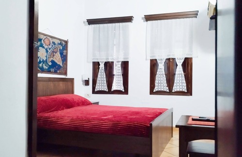 Berat Hotel | Guva Mangalem