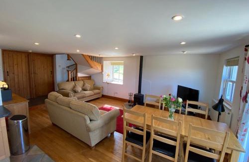 Llanybri House | Gwalia Llansteffan