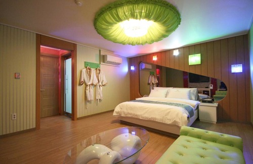 Seo-Gu Hotel | Gwangju Hwajeongdong Square