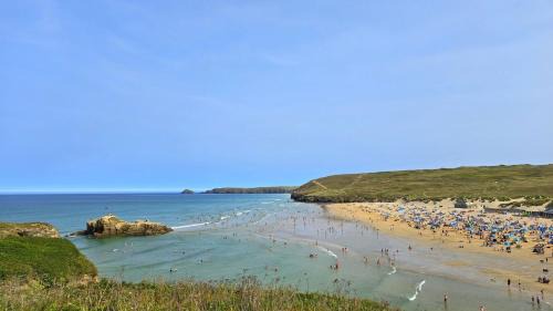 Perranporth House | Gwel Angarder