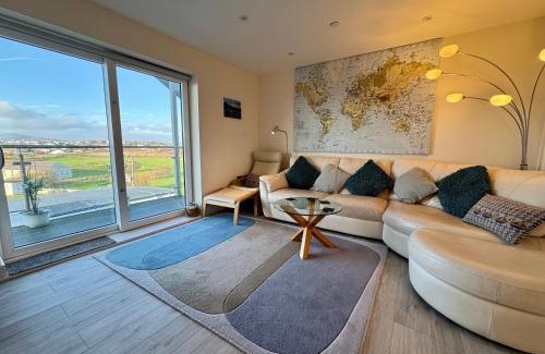 Trearddur Bay Apartment | Gwel Y Bae-2 Bed-en-suite-Lift-Pet friendly