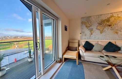 Trearddur Bay Apartment | Gwel Y Bae-2 Bed-en-suite-Lift-Pet friendly