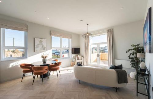 Amlwch Apartment | Gwel Y Mor Courtyard By Birch Stays New Home