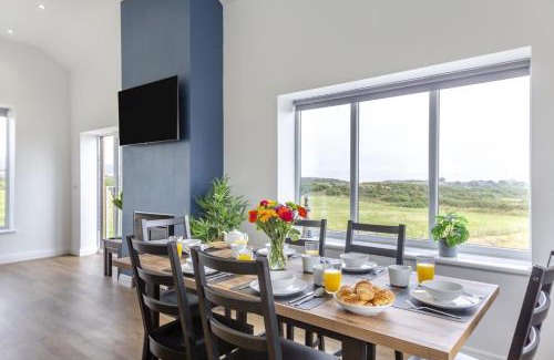 Holyhead House | Gwel Y Mynydd