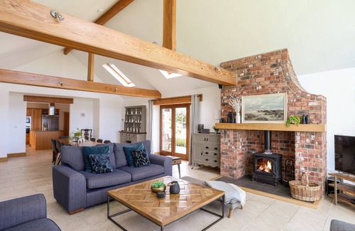 Beaumaris Cottage | GWELFOR BARN, pet friendly, luxury holiday cottage in Llangoed