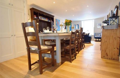 Newport House | Gwelfor, Newport