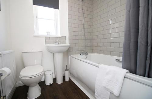Newport Apartment | Gwent View by Tŷ SA