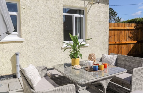 Amlwch Cottage | Gwynant - Bull Bay