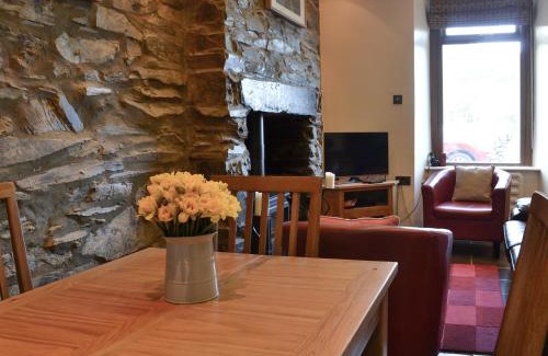 Caernarfon House | Gwyrfai Cottage