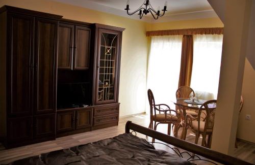 Balatonalmadi Apartment | Gyöngyöm Apartman