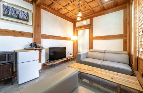 Gyeongju House | Gyeongju Hanokstay Darak