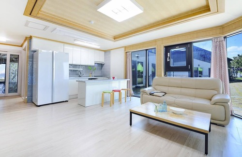 Gyeongju House | Gyeongju Oceanville Pension