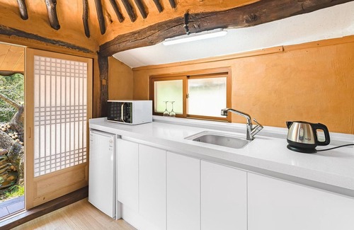 Gyeongju House | Gyeongju Seokgulam Pension