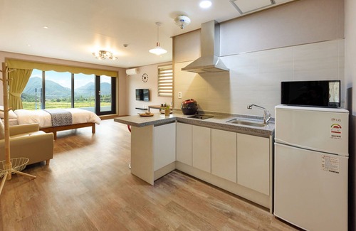 Gangneung House | Gyeongpoen Pension