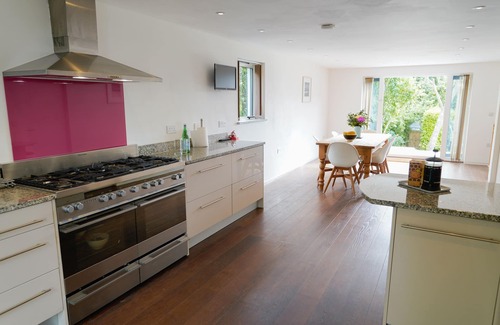 Maenporth House | Gylly Beach Falmouth Sleeps 8 only 2 minutes walk to the beach