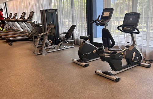Doral Apartment | GYM, WiFi, Pool, private parking, wifi, restaurants, night places, supermarkets