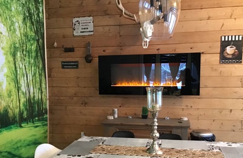 Mauricie House | Hébergement La Villa Du Charme Chambre-Canot, Kayakistes