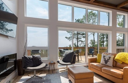 Saint Irenee House | Hôtel à la maison - Hublot sur le fleuve avec spa